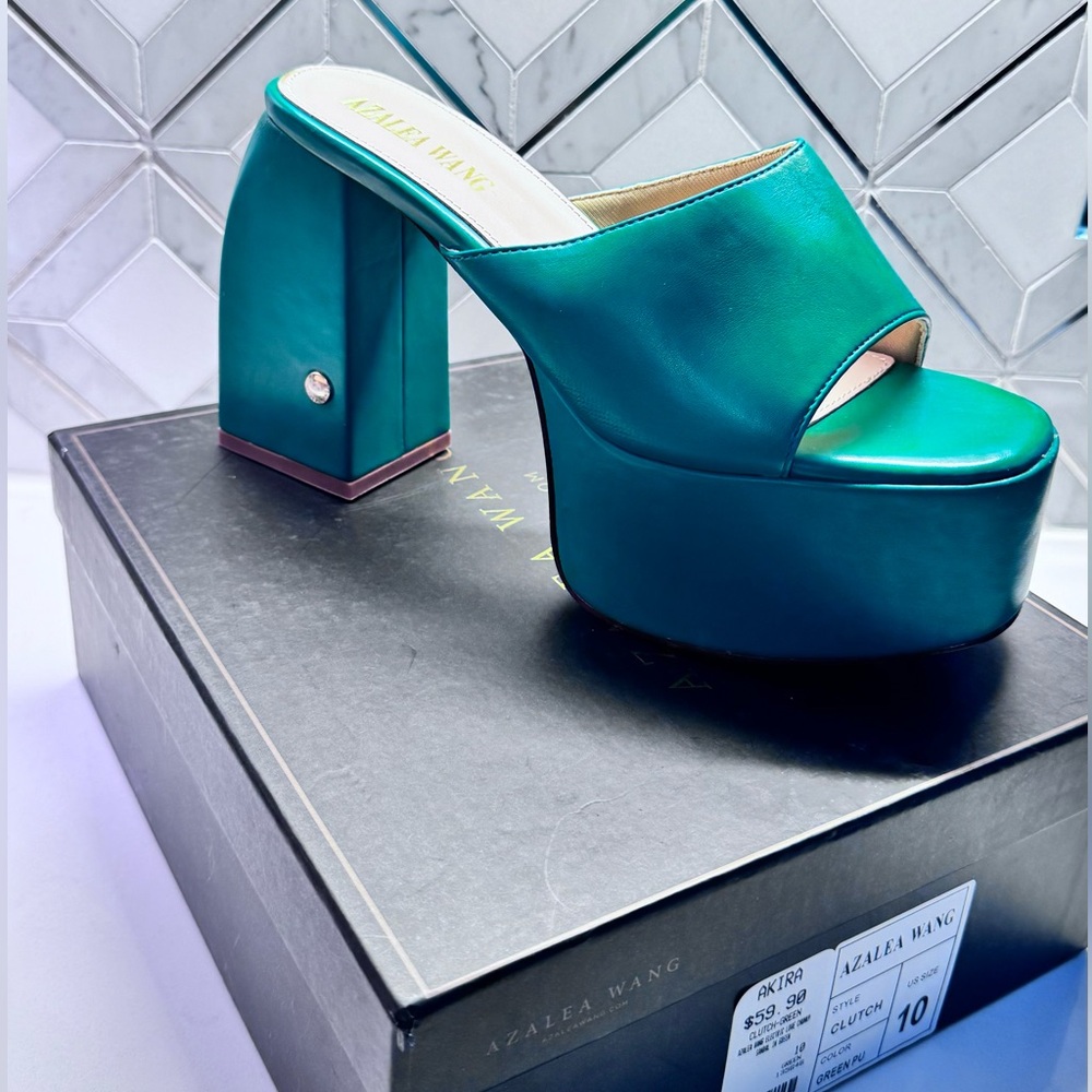 Green pumps